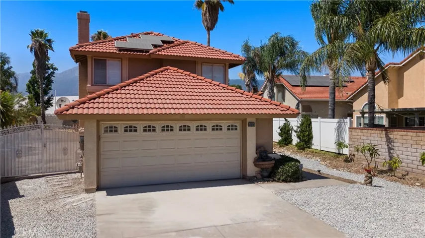 14908 Poinsettia Circle, Fontana, California 92336