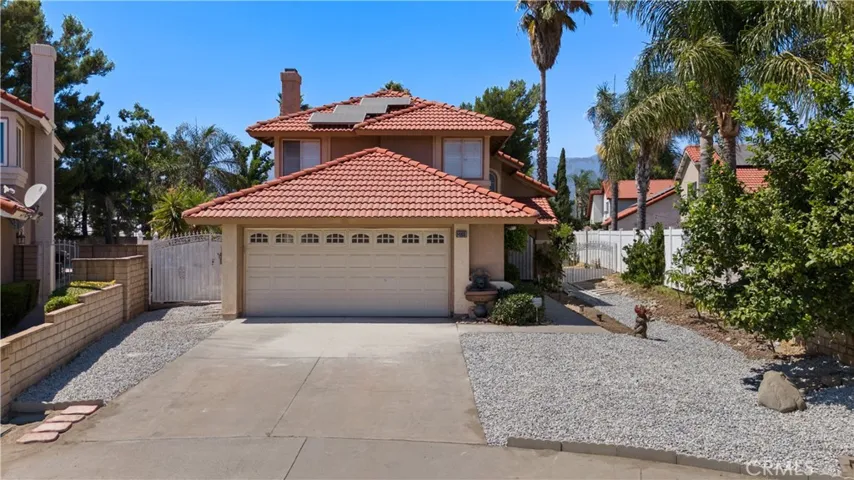 14908 Poinsettia Circle, Fontana, California 92336