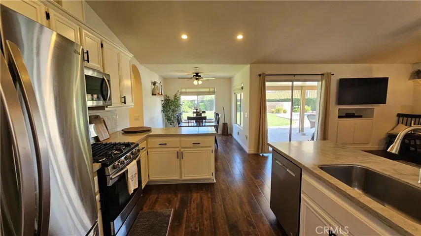 291 Gracefield Way, Riverside, California 92506