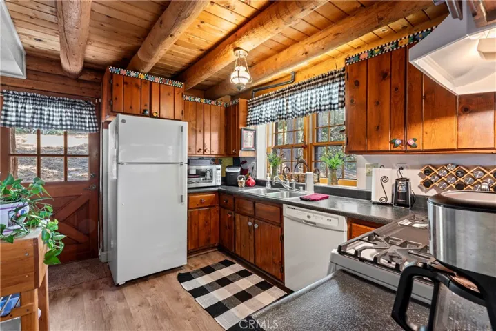 24201 Horst Drive, Crestline, California 92325