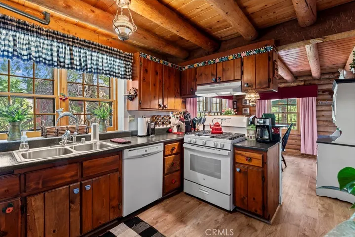 24201 Horst Drive, Crestline, California 92325