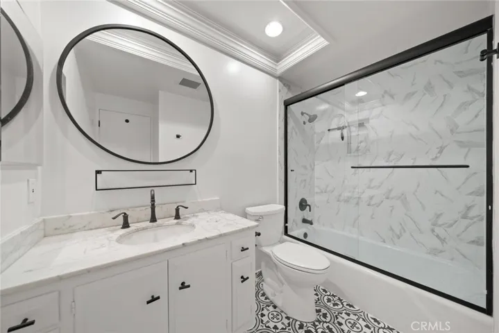 950 Palo Verde Avenue, Long Beach, California 90815