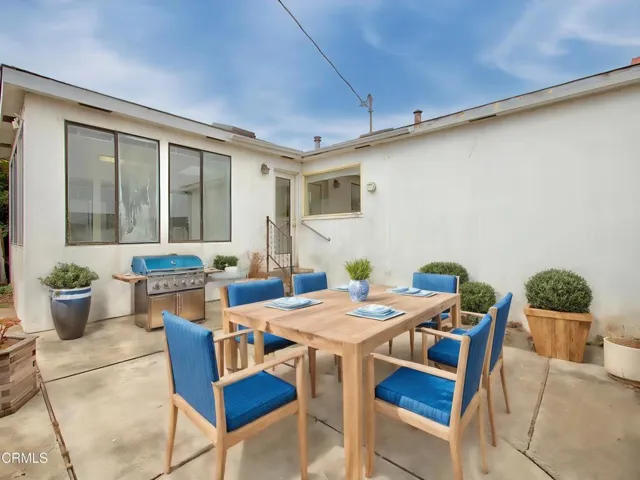 Patio VS