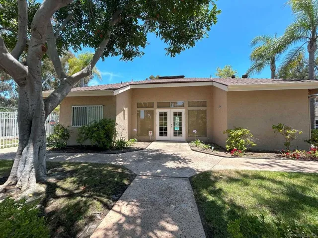 225 Diamond Way 111, Vista, California 92083