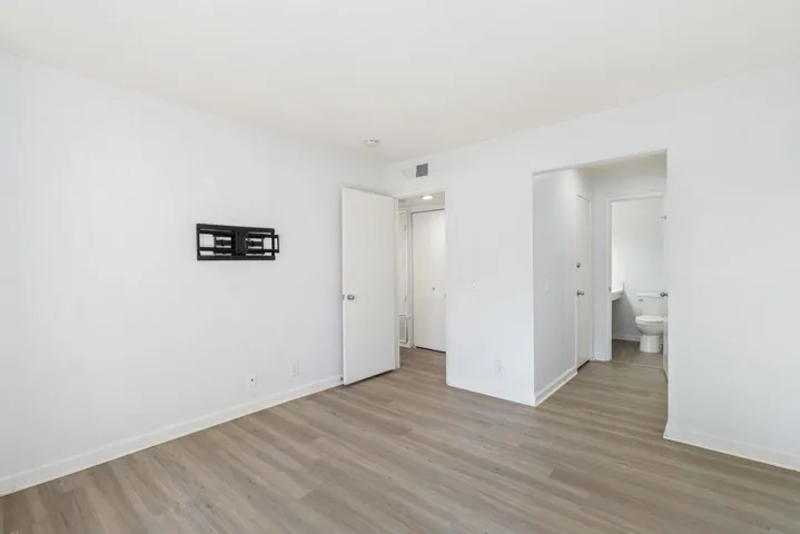 225 Diamond Way 111, Vista, California 92083
