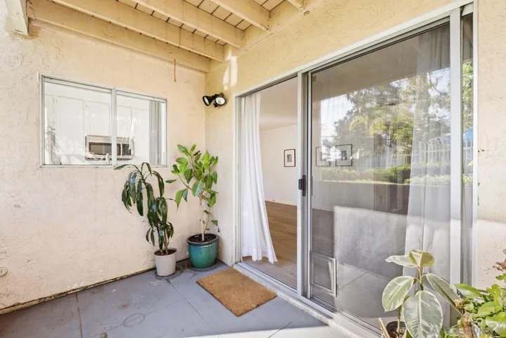 225 Diamond Way 111, Vista, California 92083