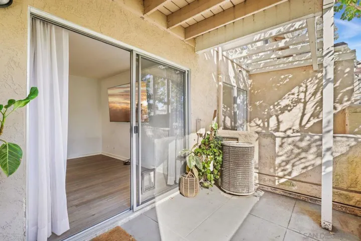 225 Diamond Way 111, Vista, California 92083