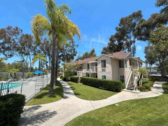 225 Diamond Way 111, Vista, California 92083
