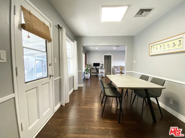 9055 Varna Avenue, Arleta, California 91331
