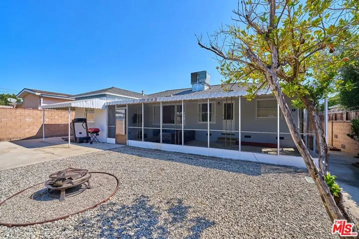 9055 Varna Avenue, Arleta, California 91331