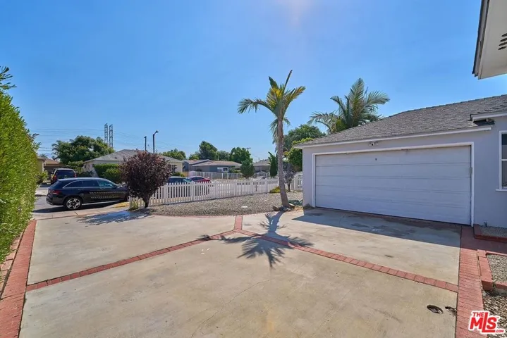 9055 Varna Avenue, Arleta, California 91331