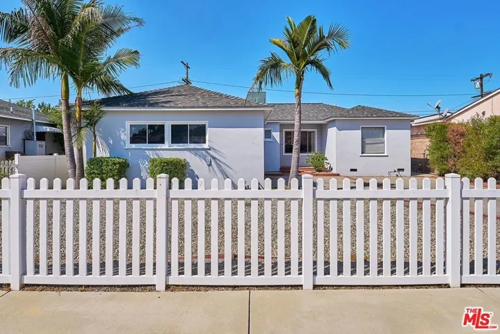 9055 Varna Avenue, Arleta, California 91331