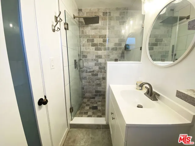 9055 Varna Avenue, Arleta, California 91331