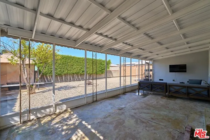 9055 Varna Avenue, Arleta, California 91331