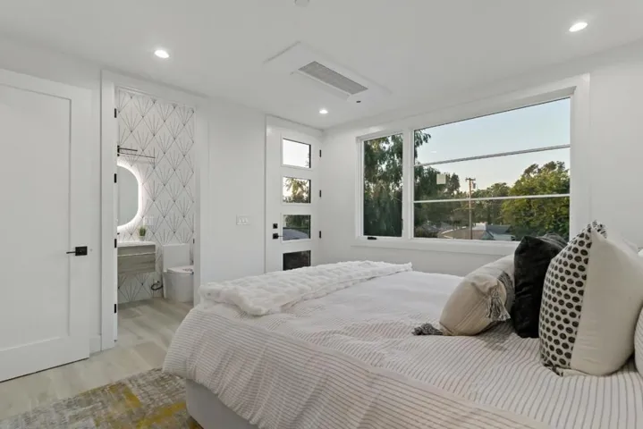 3202 Maddux Drive, Palo Alto, California 94303