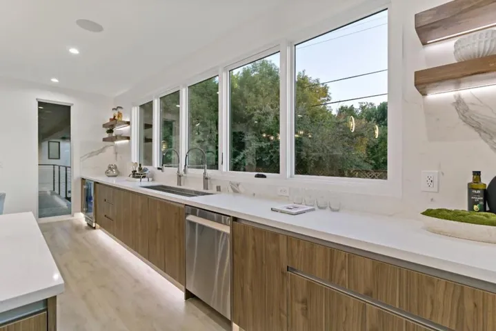 3202 Maddux Drive, Palo Alto, California 94303