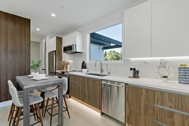 3202 Maddux Drive, Palo Alto, California 94303