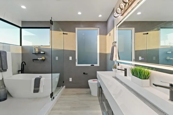 3202 Maddux Drive, Palo Alto, California 94303