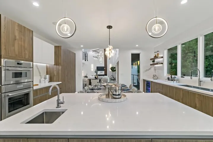 3202 Maddux Drive, Palo Alto, California 94303