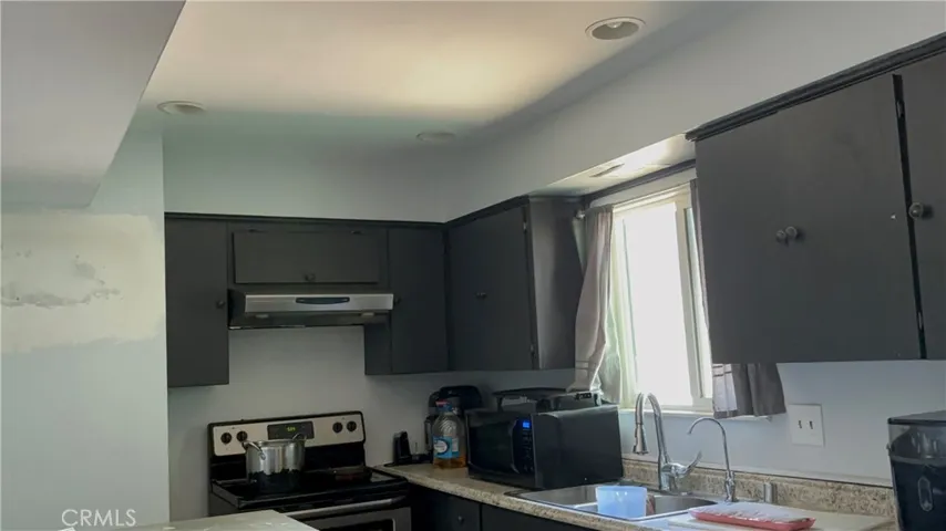 44455 Hanstead Avenue, Lancaster, California 93535