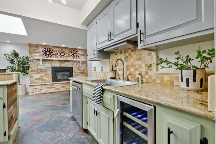 153 Mclean Place, Santa Cruz, California 95060