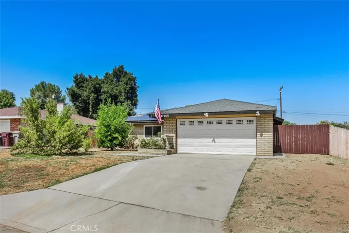 Charming Single-Story Home!