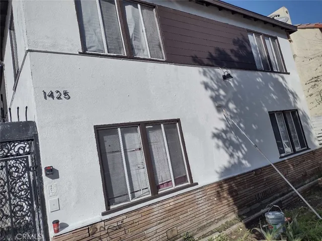1425 Cedar Avenue, Long Beach, California 90813