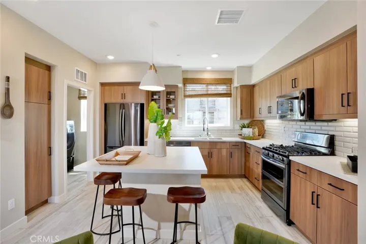 images are of builder model home for demonstration purposes only