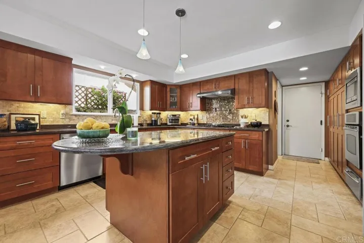10442 Viacha Drive, San Diego, California 92124