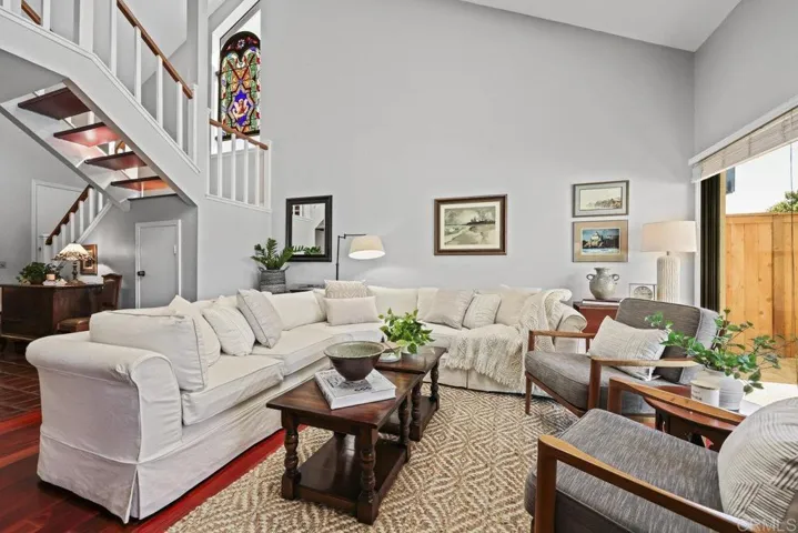 10442 Viacha Drive, San Diego, California 92124