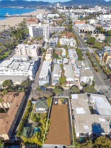 122 Strand Street, Santa Monica, California 90405