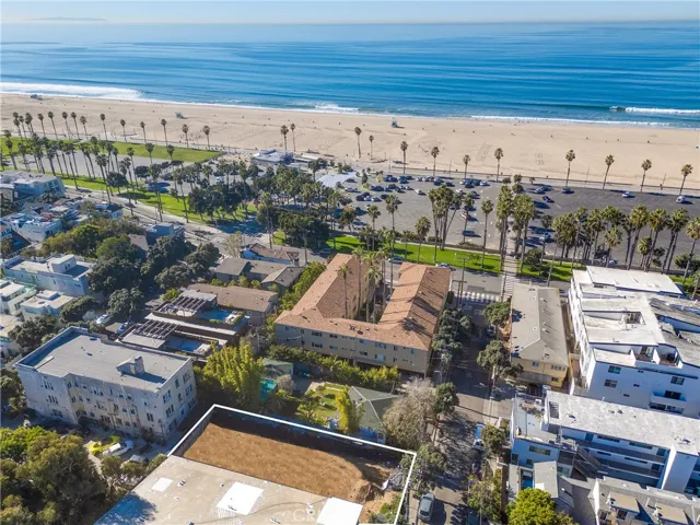 122 Strand Street, Santa Monica, California 90405