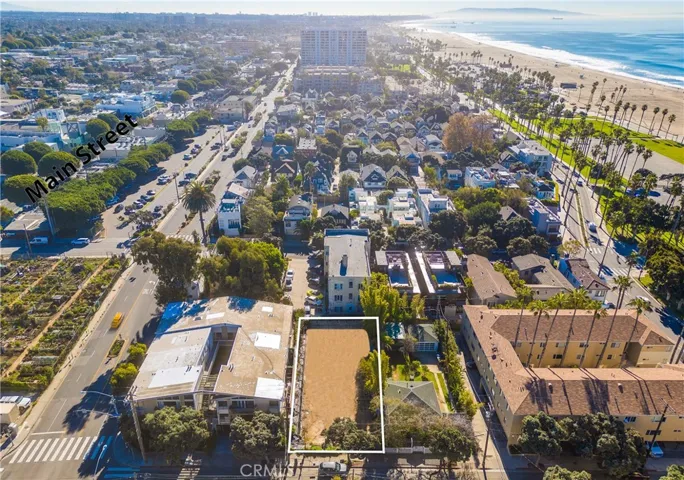 122 Strand Street, Santa Monica, California 90405