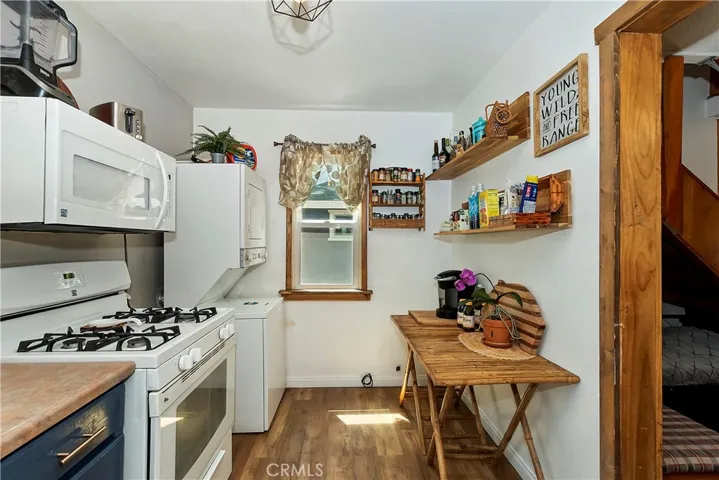 401 Knight Avenue, Big Bear Lake, California 92315
