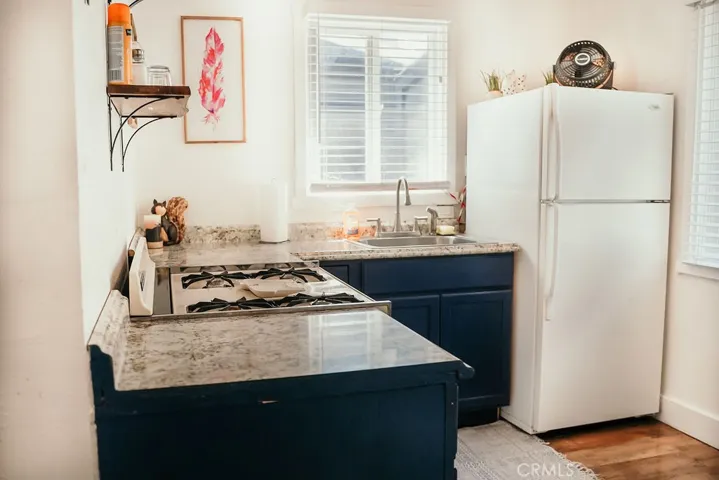 401 Knight Avenue, Big Bear Lake, California 92315