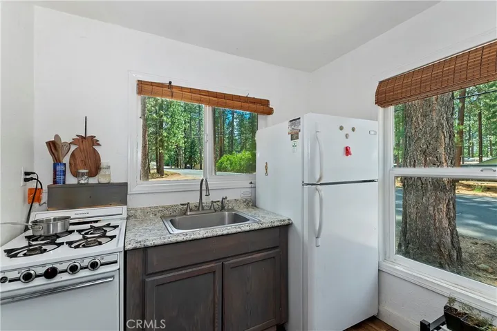 401 Knight Avenue, Big Bear Lake, California 92315