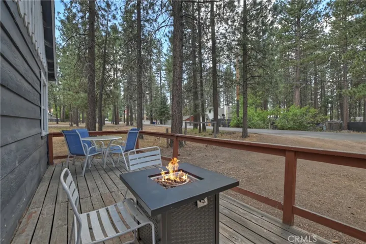 401 Knight Avenue, Big Bear Lake, California 92315