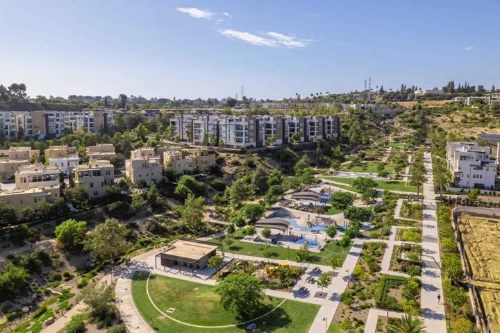 8541 Aspect Dr, San Diego, California 92108