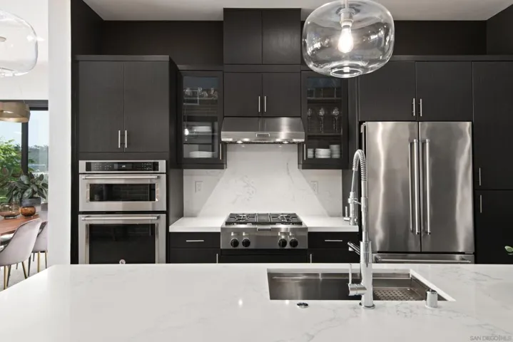 8541 Aspect Dr, San Diego, California 92108