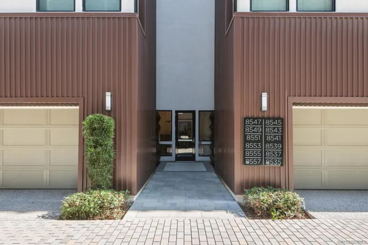 8541 Aspect Dr, San Diego, California 92108
