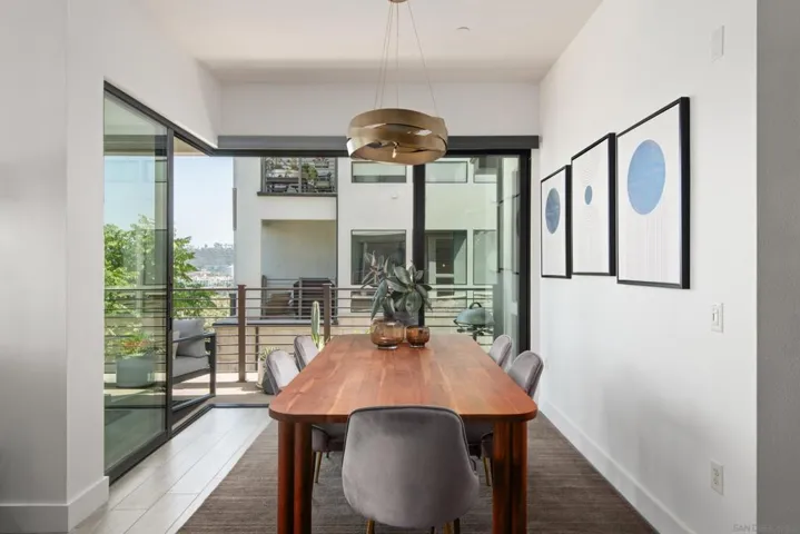 8541 Aspect Dr, San Diego, California 92108