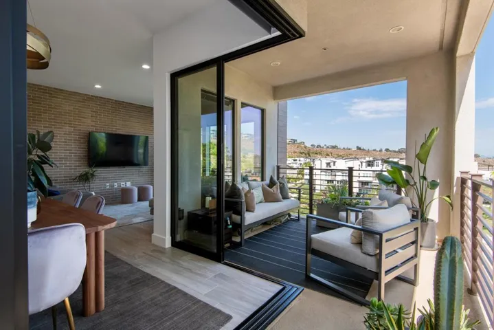 8541 Aspect Dr, San Diego, California 92108