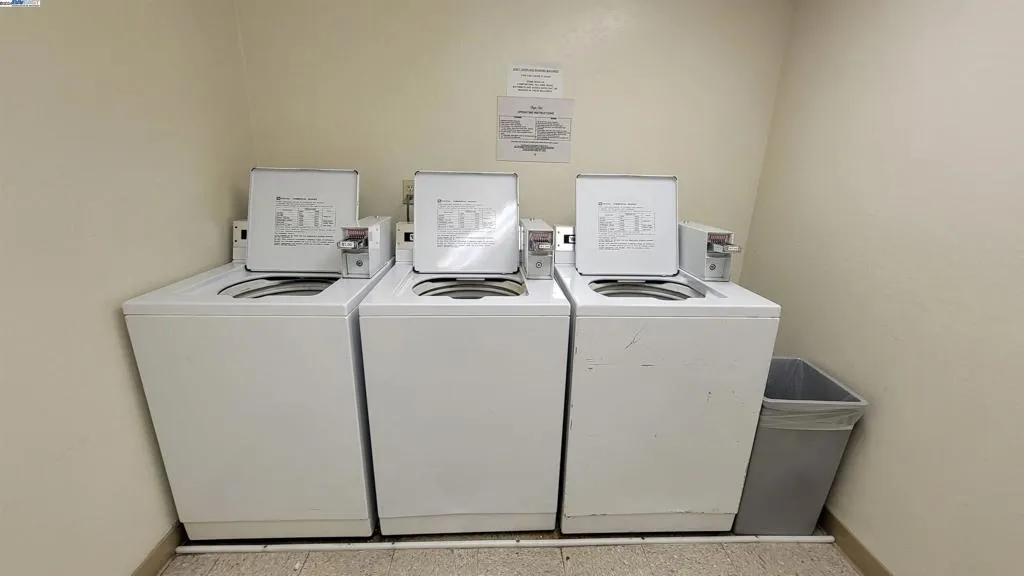 6363 Christie Ave 1915, Emeryville, California 94608 home-pic-35