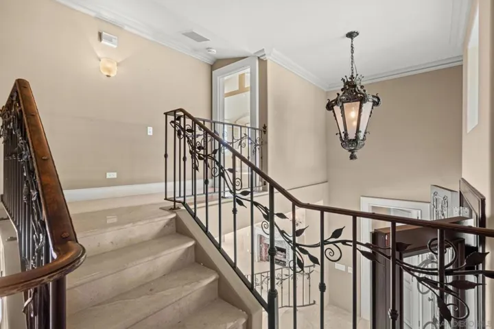 6625 Muirlands Dr, La Jolla, California 92037
