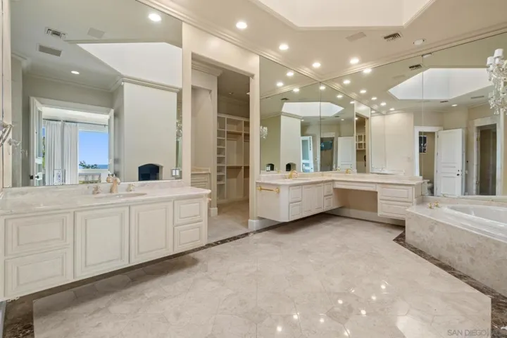 6625 Muirlands Dr, La Jolla, California 92037