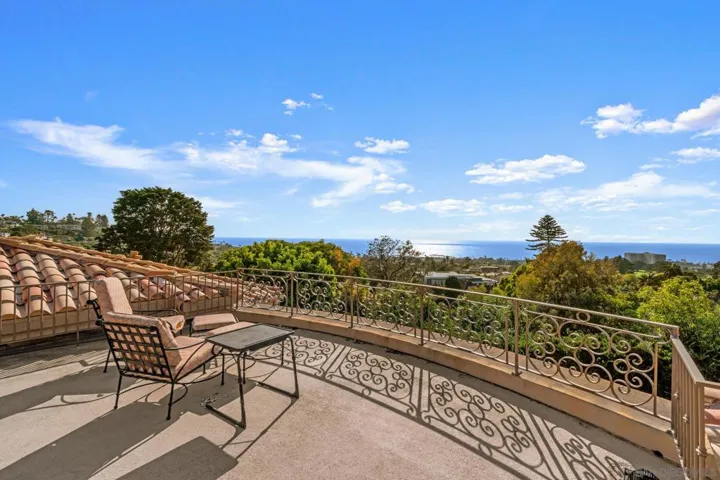 6625 Muirlands Dr, La Jolla, California 92037