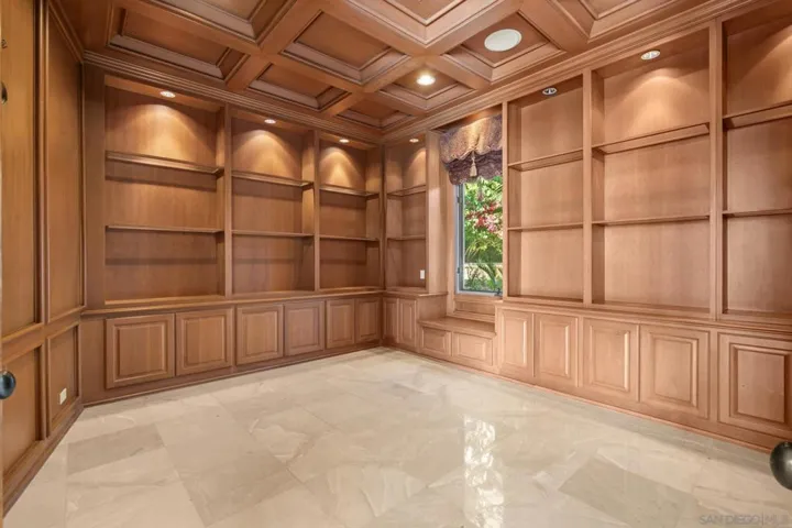 6625 Muirlands Dr, La Jolla, California 92037