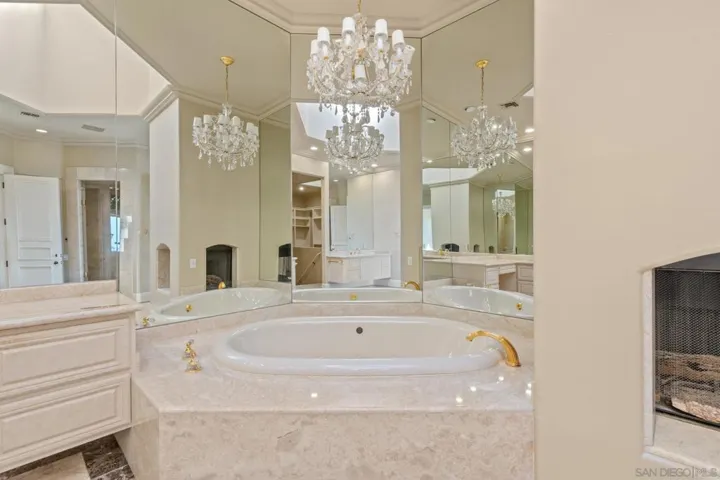 6625 Muirlands Dr, La Jolla, California 92037