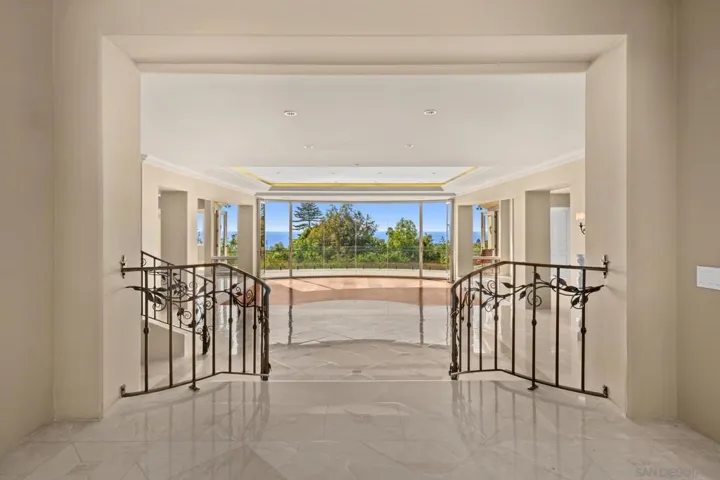 6625 Muirlands Dr, La Jolla, California 92037