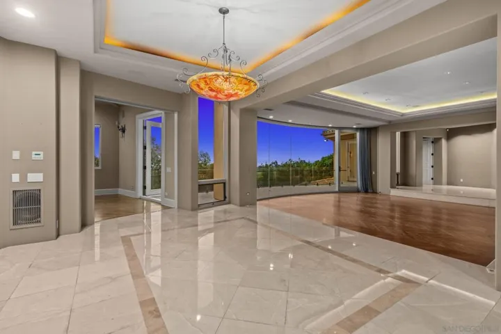 6625 Muirlands Dr, La Jolla, California 92037